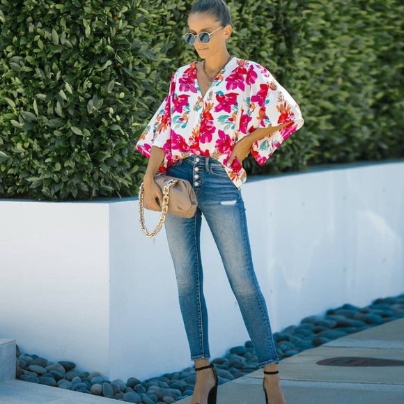 Spring/Summer Floral Print Button Blouse - Picture 5 of 5